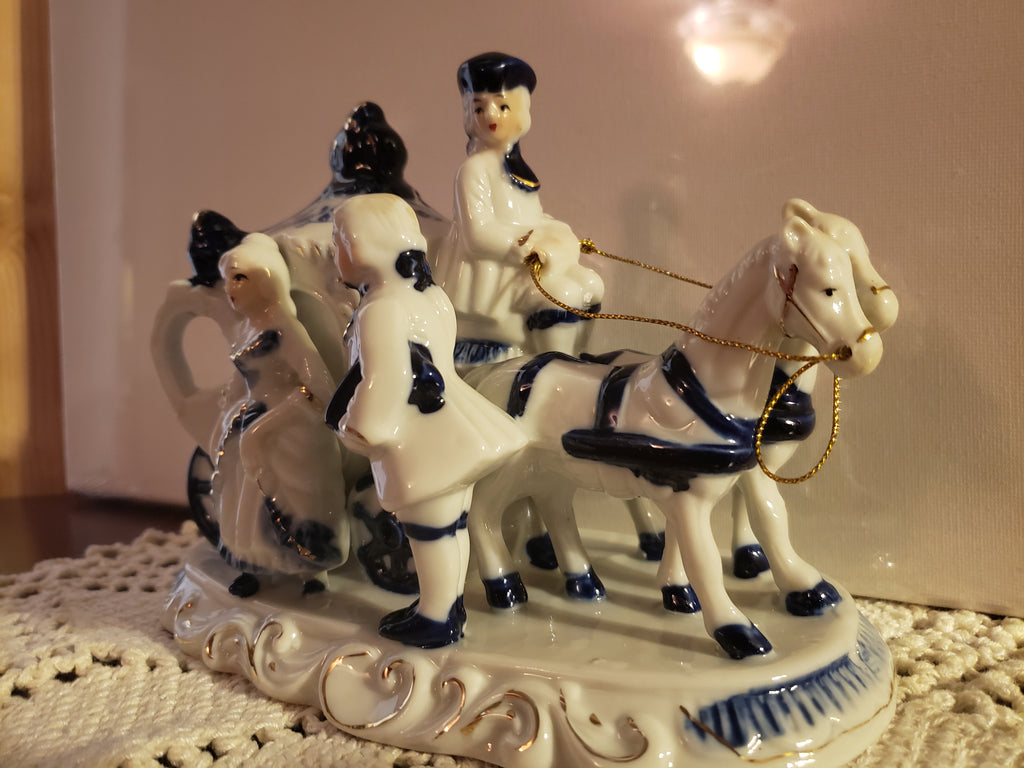 9 piece set of porcelain ceramic figurines