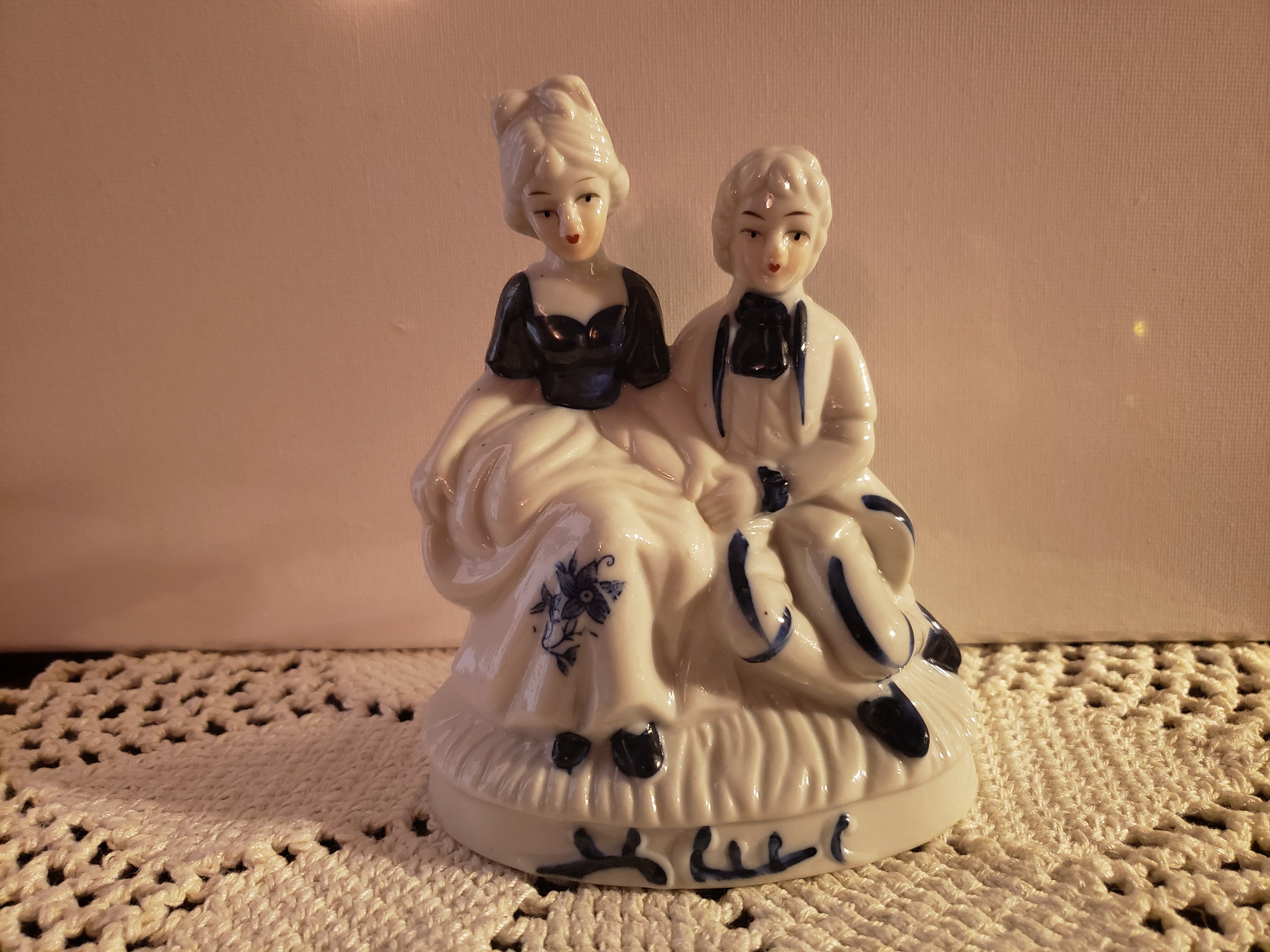 9 piece set of porcelain ceramic figurines